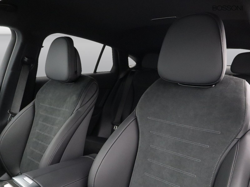 7 - Mercedes GLC coupe 220 d amg line premium 4matic 9g-tronic