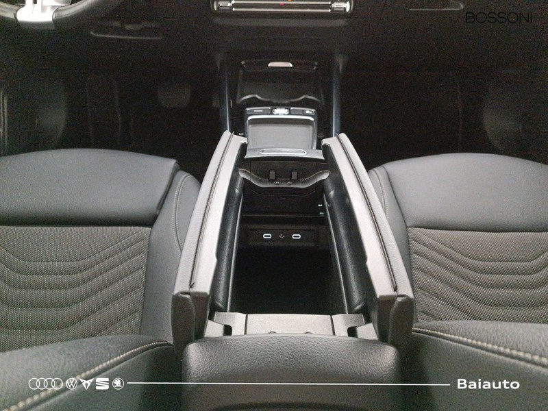 13 - Mercedes GLA 180 d progressive advanced 8g-dct