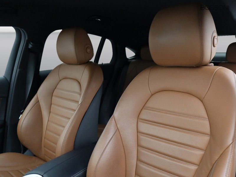 7 - Mercedes GLC coupe 300 de plug in hybrid (de eq-power) premium 4matic 9g-tronic plus