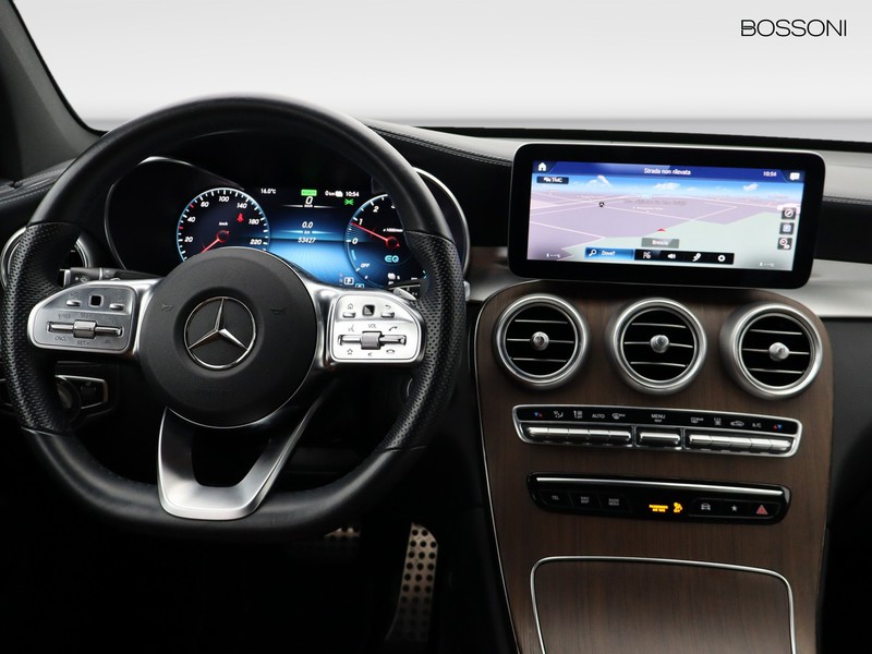 13 - Mercedes GLC coupe 300 de plug in hybrid (de eq-power) premium 4matic 9g-tronic plus