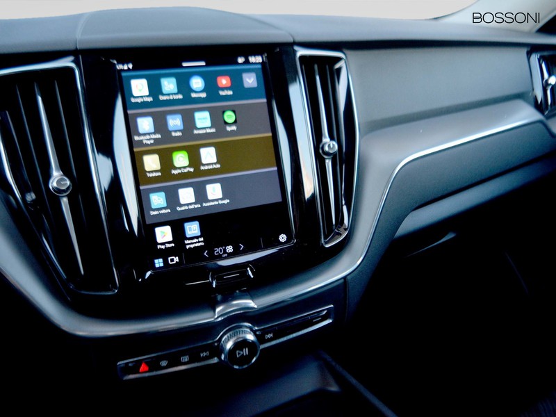 19 - Volvo XC60 2.0 b4 core automatico