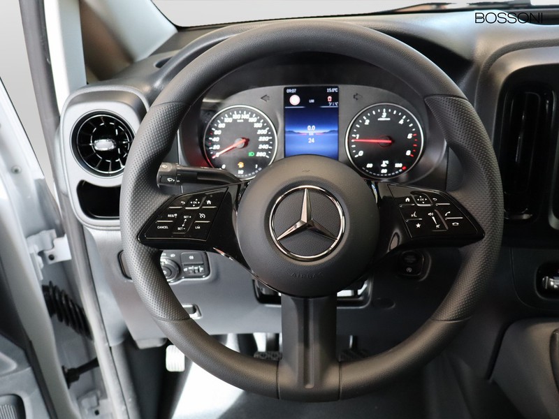 13 - Mercedes Vans Vito furgone 110 cdi long pro