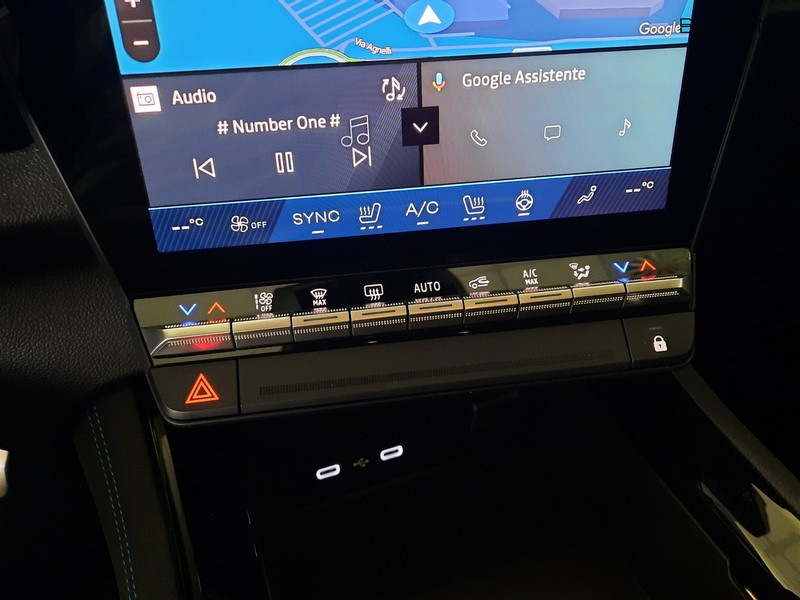 13 - Renault Austral 1.2 full hybrid e-tech 200cv esprit alpine auto