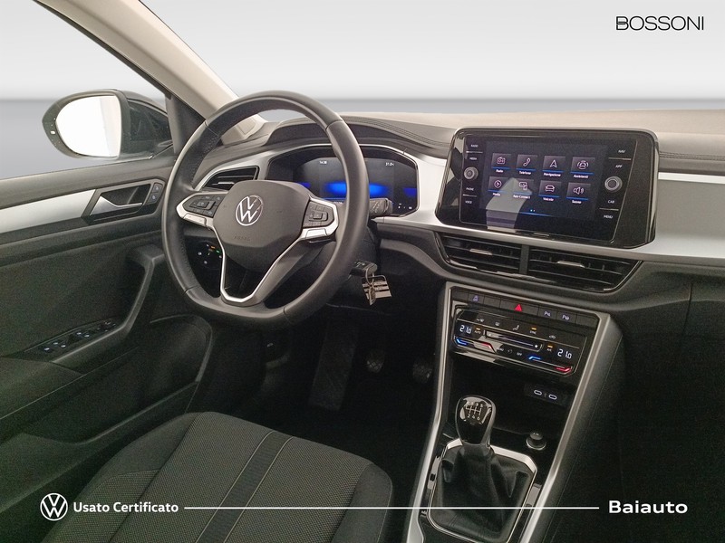 7 - Volkswagen T-Roc 1.0 tsi 110cv life