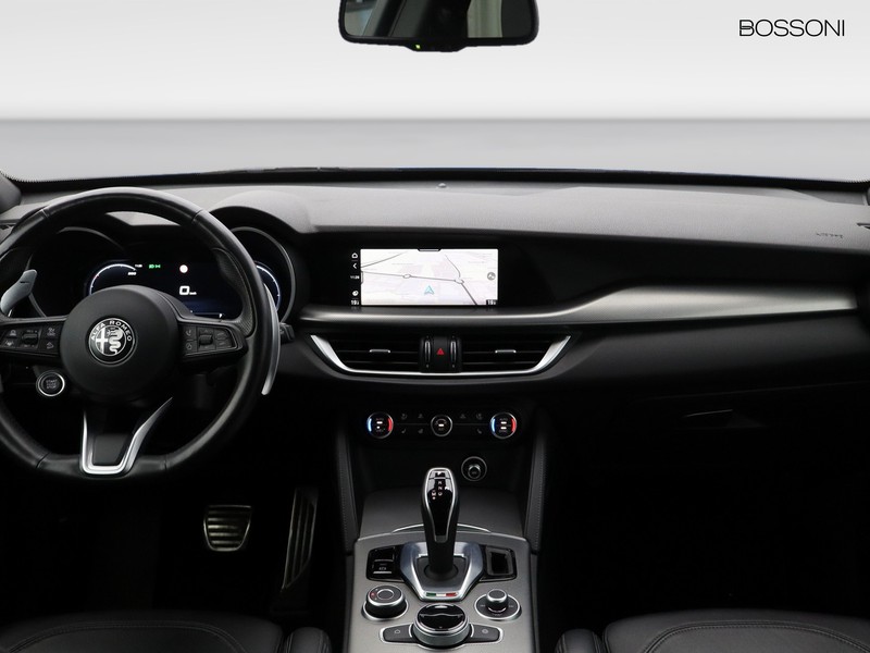13 - Alfa Romeo Stelvio 2.2 turbo 210cv veloce q4 at8