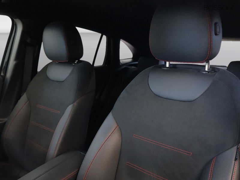 7 - Mercedes GLA 200 d amg line advanced plus digital edition 8g-dct