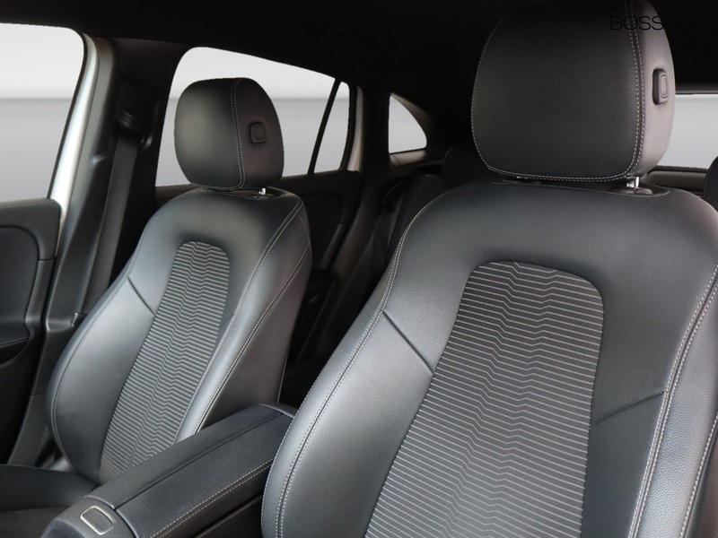7 - Mercedes GLA 180 d sport plus 8g-dct