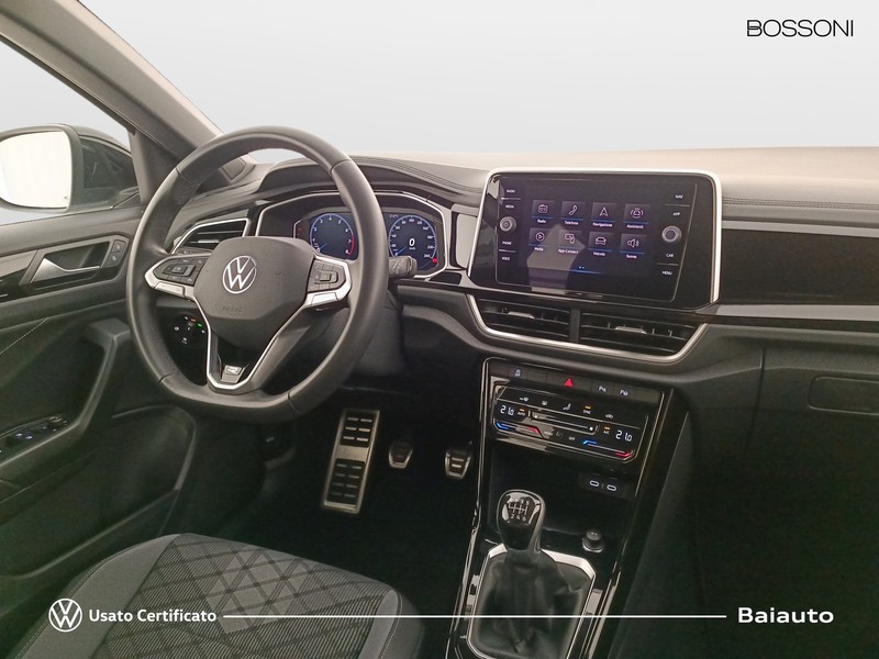 7 - Volkswagen T-Roc 1.0 tsi 110cv r line