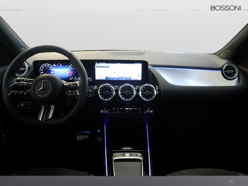 13 - Mercedes GLA 180 d amg line advanced plus 8g-dct