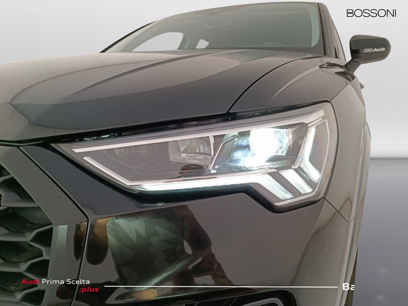 25 - Audi Q3 sportback 35 2.0 tdi s tronic