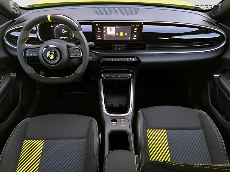 7 - Abarth 600e 54kwh turismo