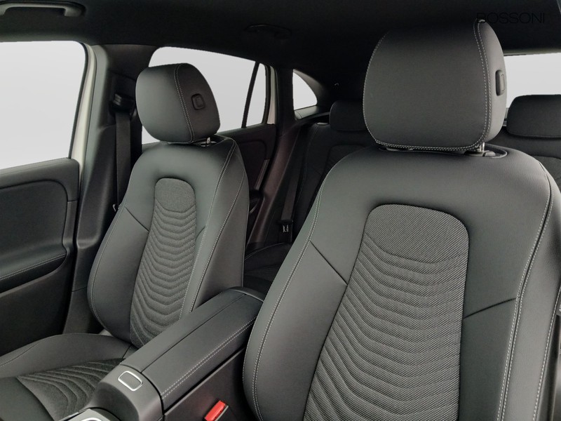 7 - Mercedes GLA 180 d progressive advanced 8g-dct