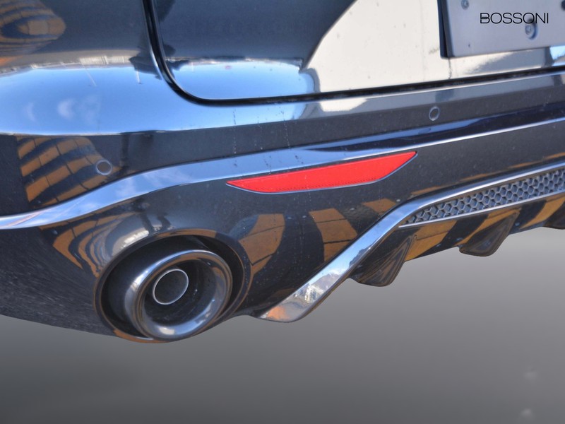 25 - Alfa Romeo Stelvio 2.2 turbo 210cv veloce q4 at8