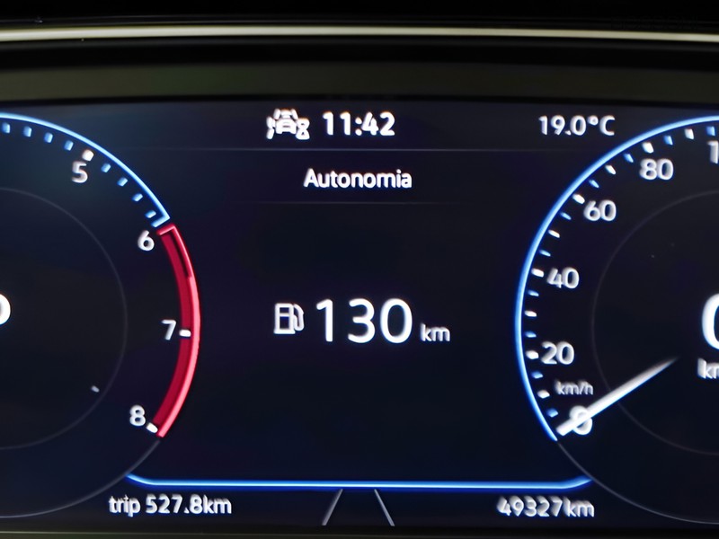31 - Volkswagen Polo 1.0 tsi 110cv style dsg