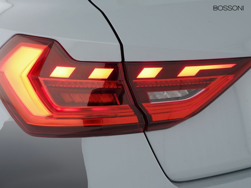 7 - Audi A1 sportback 30 1.0 tfsi 116cv business s tronic