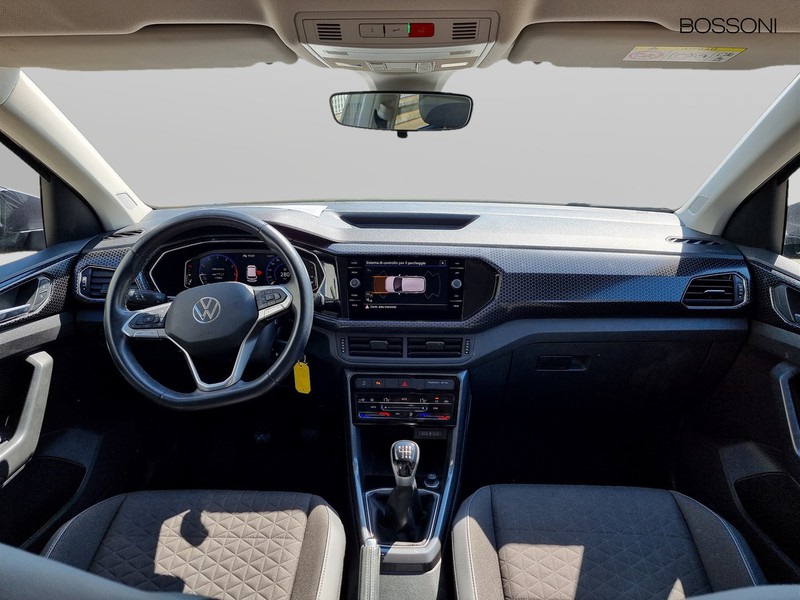 13 - Volkswagen T-Cross 1.0 tsi 110cv advanced
