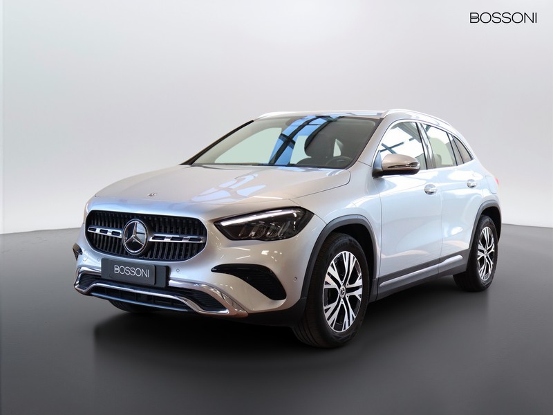 1 - Mercedes GLA 180 d progressive advanced 8g-dct
