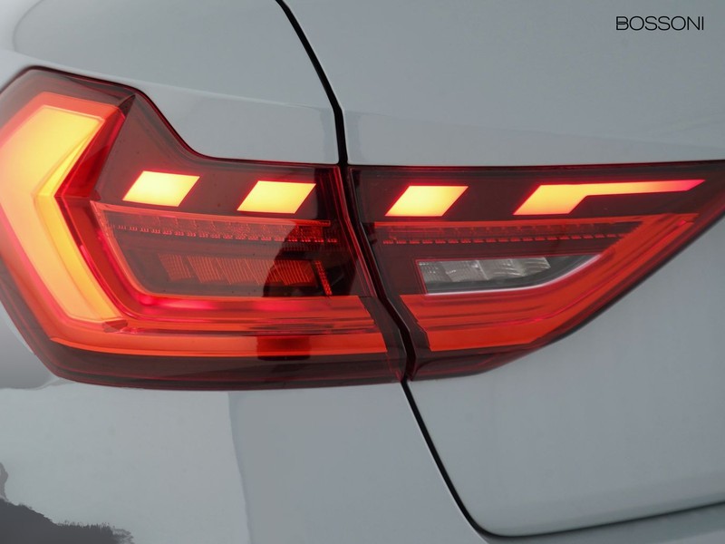 7 - Audi A1 sportback 30 1.0 tfsi 116cv business s tronic