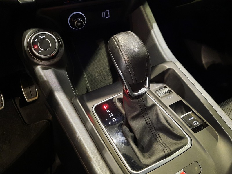 13 - Alfa Romeo Tonale 1.5 hybrid 130cv speciale tct7