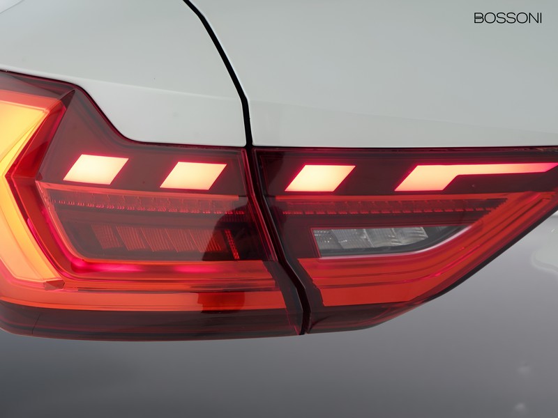 7 - Audi A1 sportback 30 1.0 tfsi 116cv business