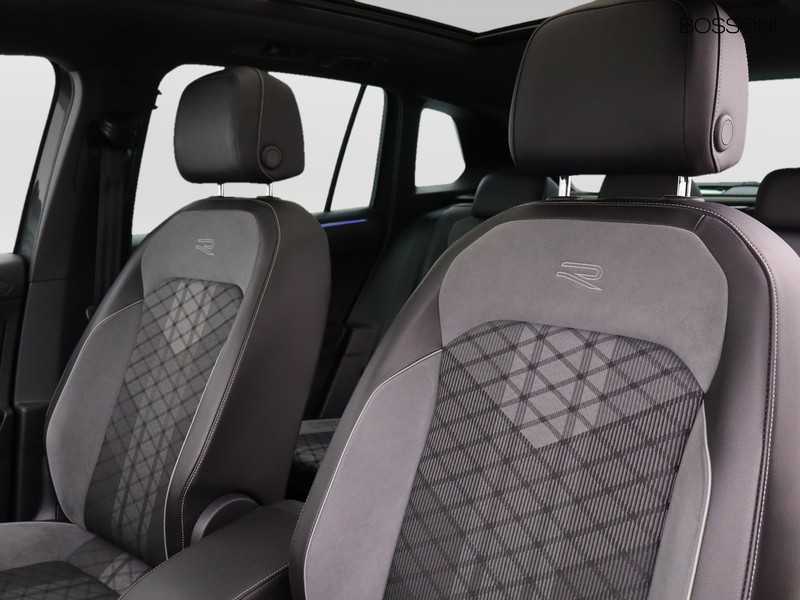 7 - Volkswagen Tiguan 2.0 tdi scr 150cv r-line dsg