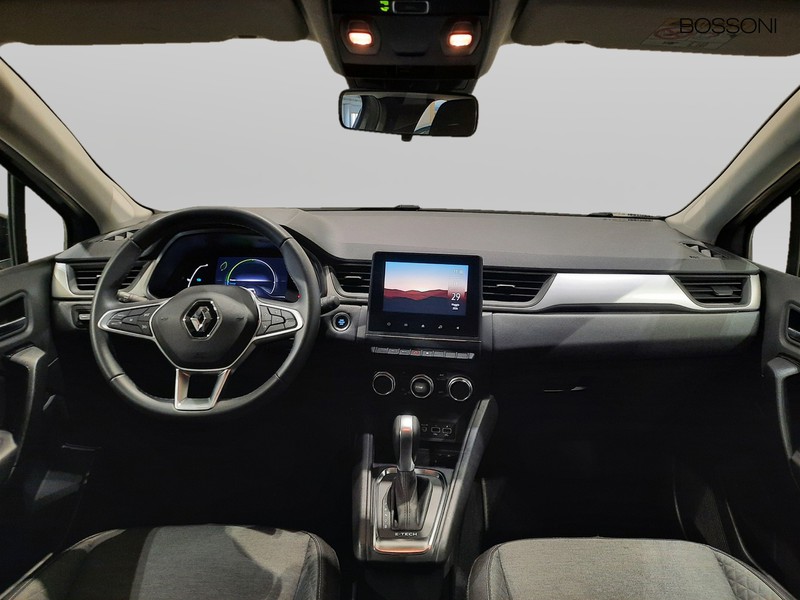 7 - Renault Captur 1.6 e-tech hybrid zen auto 145cv