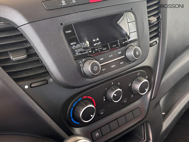 7 - Iveco Daily 35 c12 3000 cab.