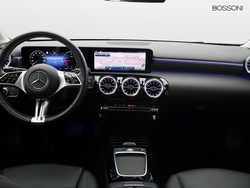 13 - Mercedes Classe A 180 d progressive advanced plus speedshift dct amg 8g