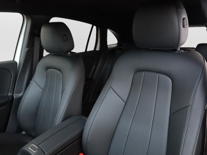 7 - Mercedes GLA 200 d progressive extra 8g-dct