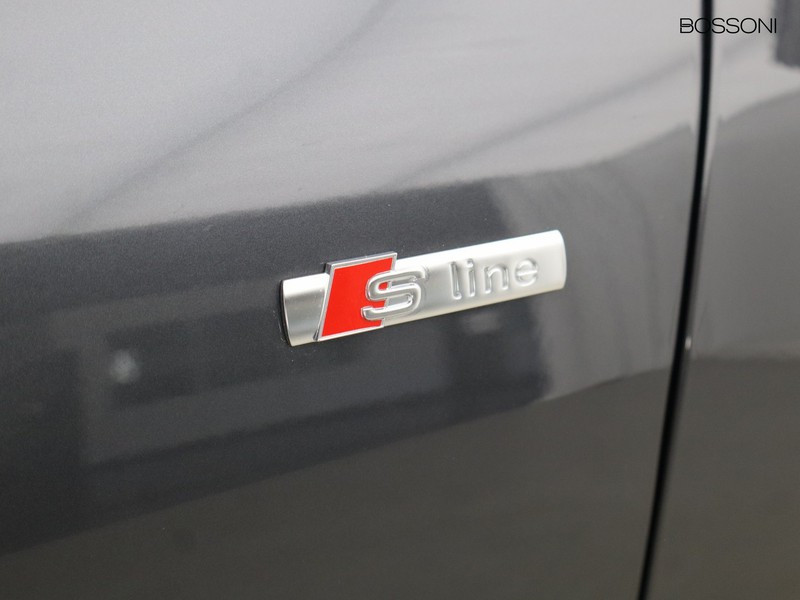 19 - Audi Q5 sportback 2.0 tdi mhev+ 204cv s line edition quattro