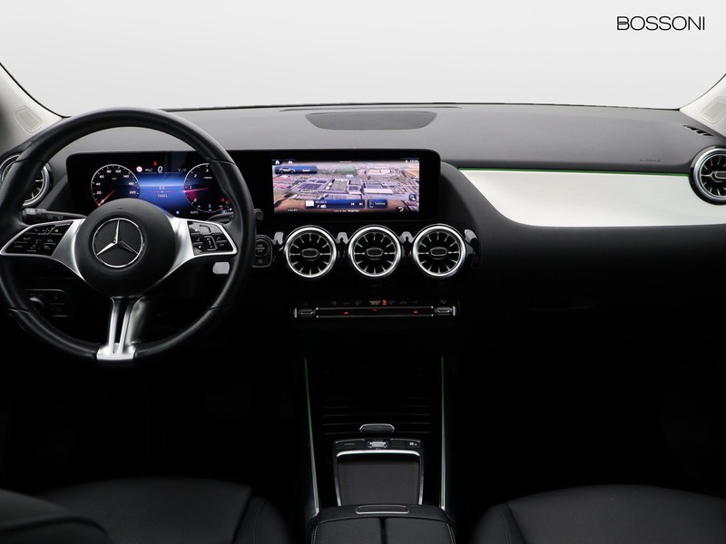 13 - Mercedes GLA 200 d progressive advanced plus 8g-dct