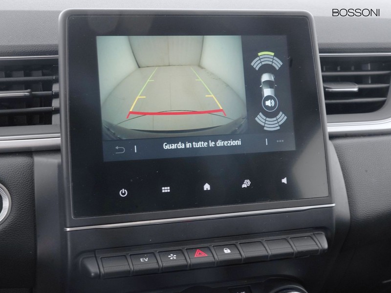 31 - Renault Captur 1.6 e-tech hybrid intens auto 145cv