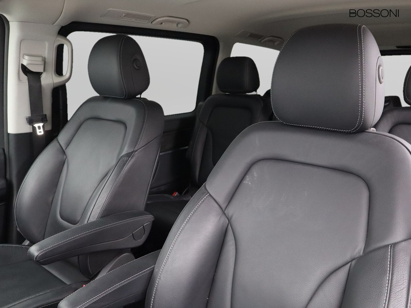 7 - Mercedes Vans Classe V long 250 d premium 4matic 9g-tronic plus
