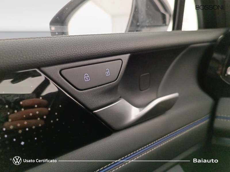 19 - Volkswagen Tiguan 1.5 etsi act 150cv r-line dsg
