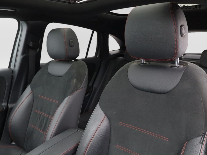 7 - Mercedes GLA 200 d amg line premium 8g-dct