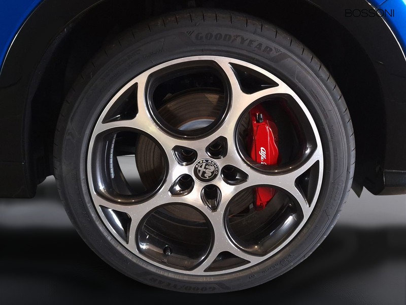 13 - Alfa Romeo Tonale 1.5 hybrid 160cv veloce tct7