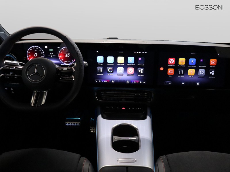 13 - Mercedes CLA 200 premium 4matic auto
