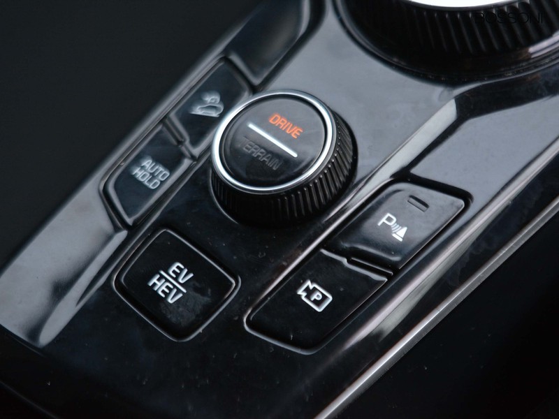 19 - Kia Sportage 1.6 t-gdi phev style awd at6