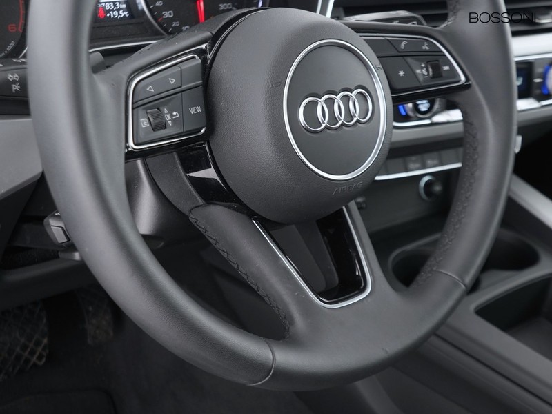 25 - Audi A4 avant 30 2.0 tdi mhev 136cv business advanced s tronic