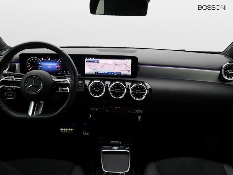 13 - Mercedes Classe A 180 d amg line advanced plus speedshift dct amg 8g