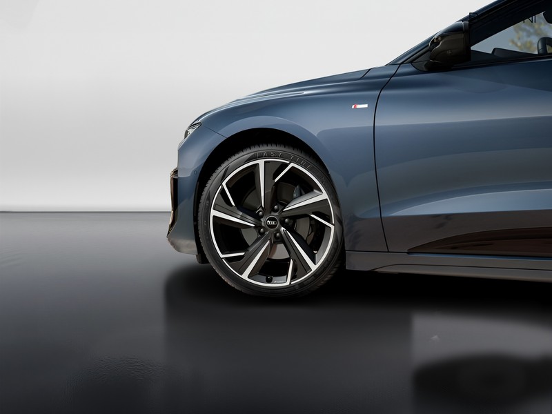 7 - Audi A6 e-tron avant performance s line edition 367cv