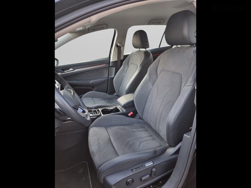 7 - Volkswagen Golf 2.0 tdi scr 150cv style dsg