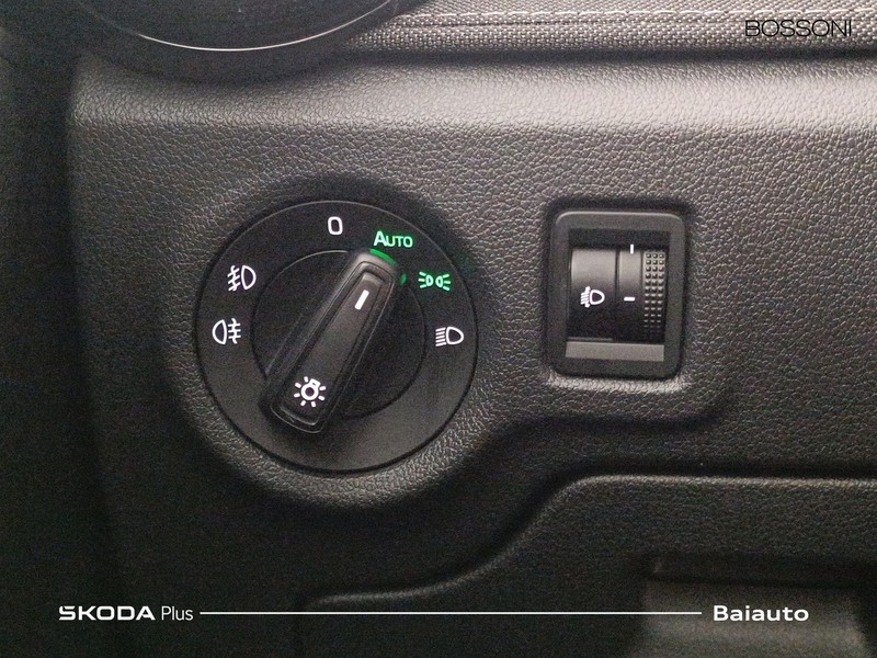 19 - Skoda Fabia 1.0 tsi evo 95cv style