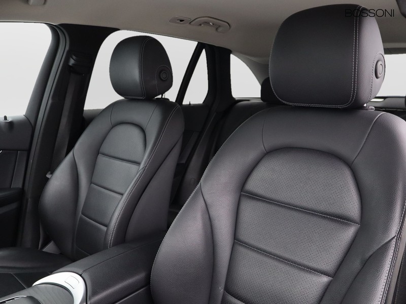 7 - Mercedes GLC suv 220 d sport 4matic 9g-tronic plus