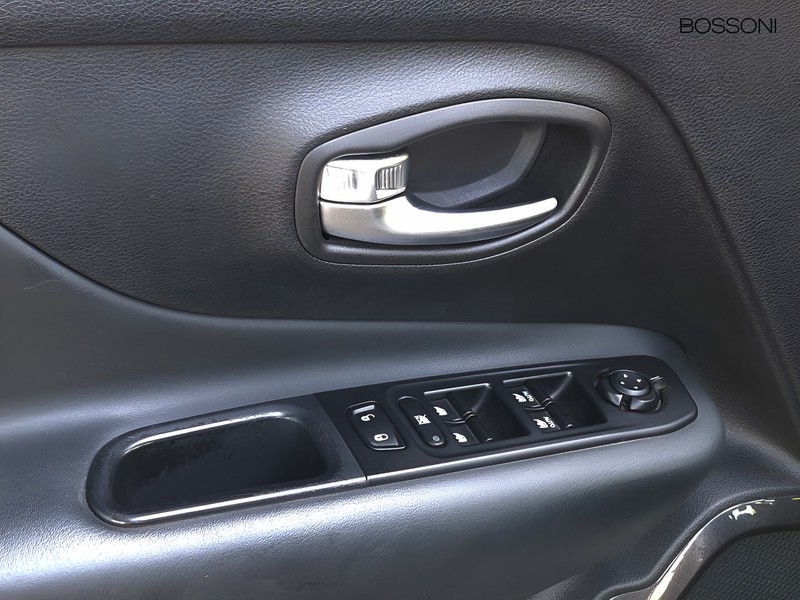 19 - Jeep Renegade 1.3 t4 phev limited 4xe at6