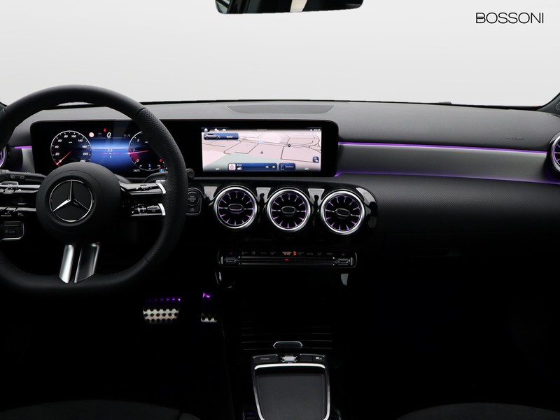 13 - Mercedes Classe A 180 d amg line premium speedshift dct amg 8g