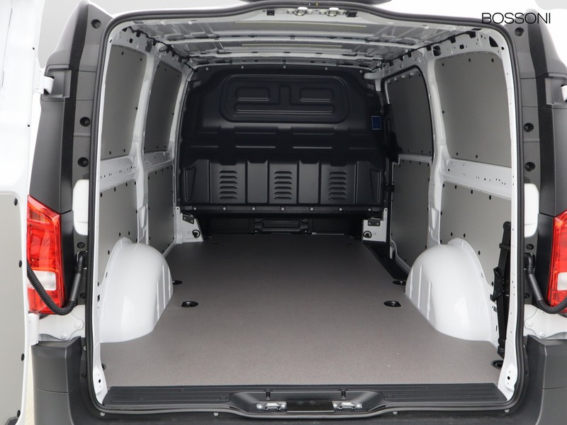 13 - Mercedes Vans Vito furgone 114 cdi long