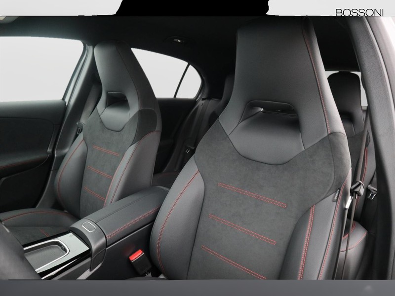 7 - Mercedes Classe A 200 amg line premium 7g-dct