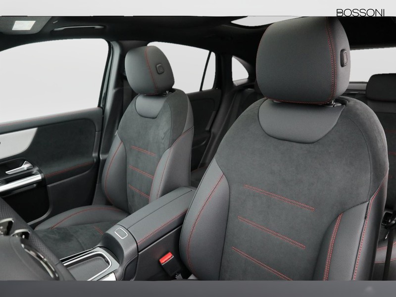 7 - Mercedes GLA 200 d amg line premium 8g-dct