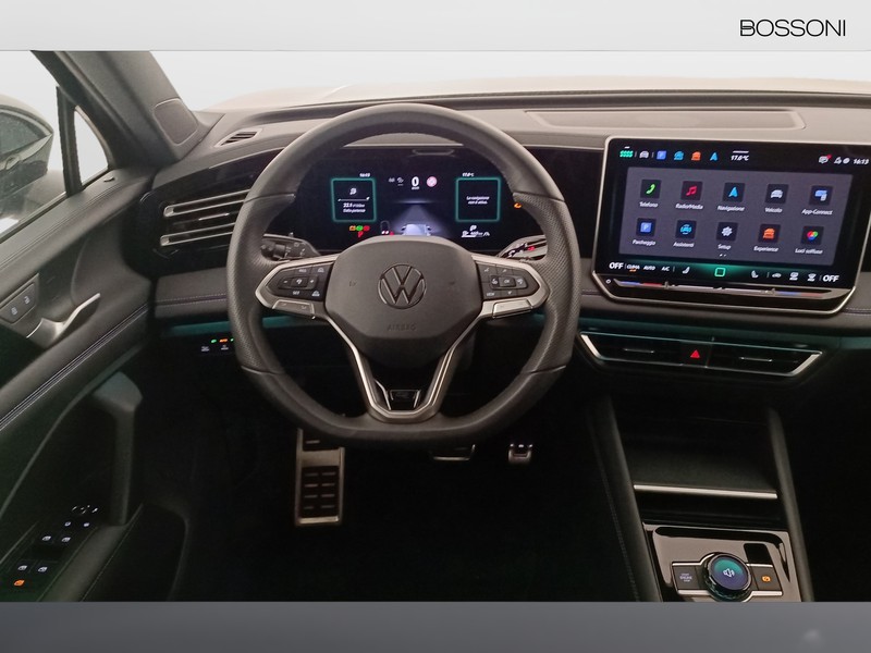 7 - Volkswagen Tiguan 2.0 tdi scr 150cv r-line dsg